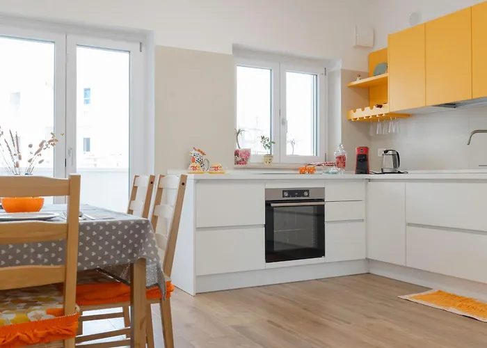 Prima Classe Apartment - Central Apartment With Private Garage - Molfetta