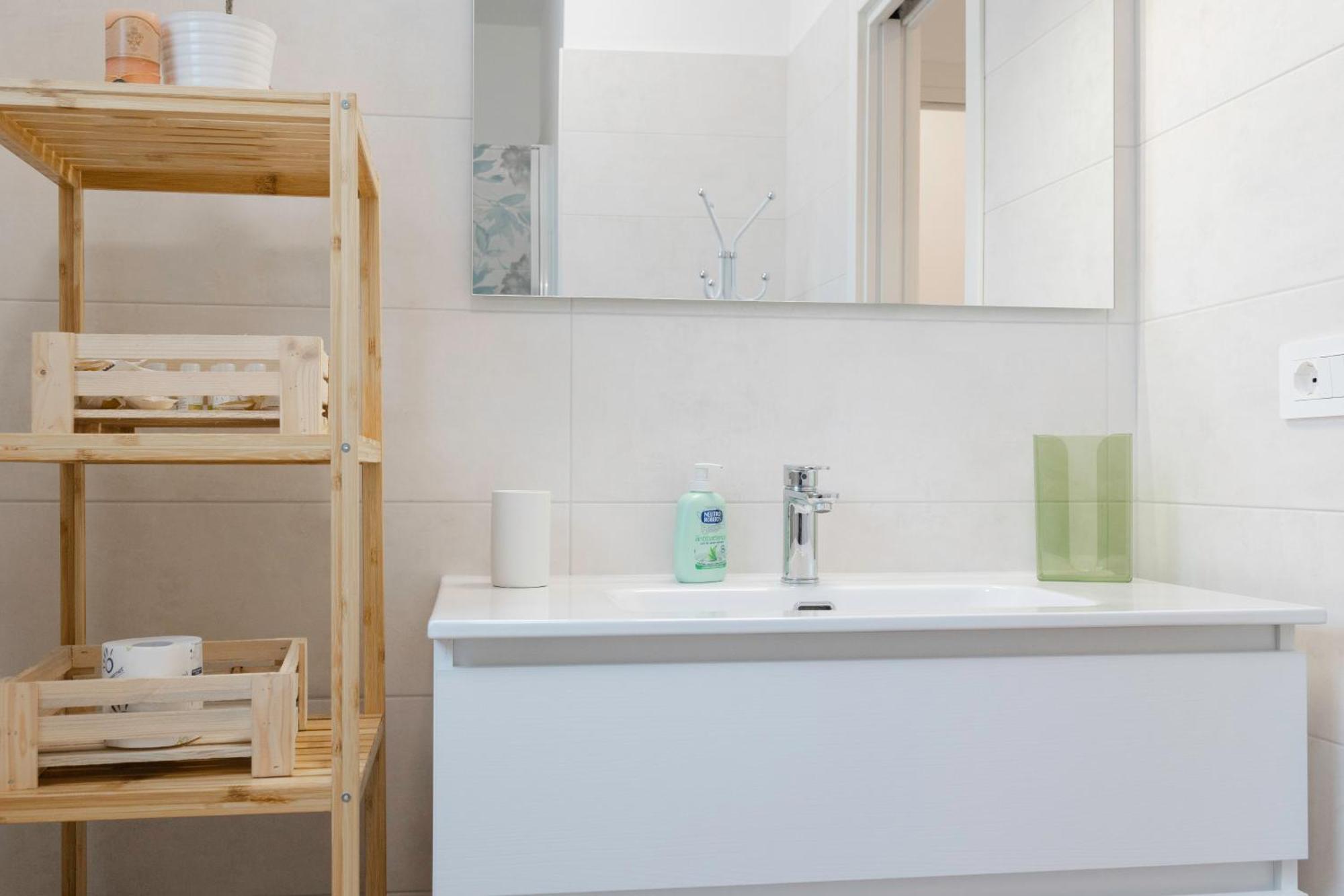 Prima Classe - With Private Garage - Apartamento Molfetta